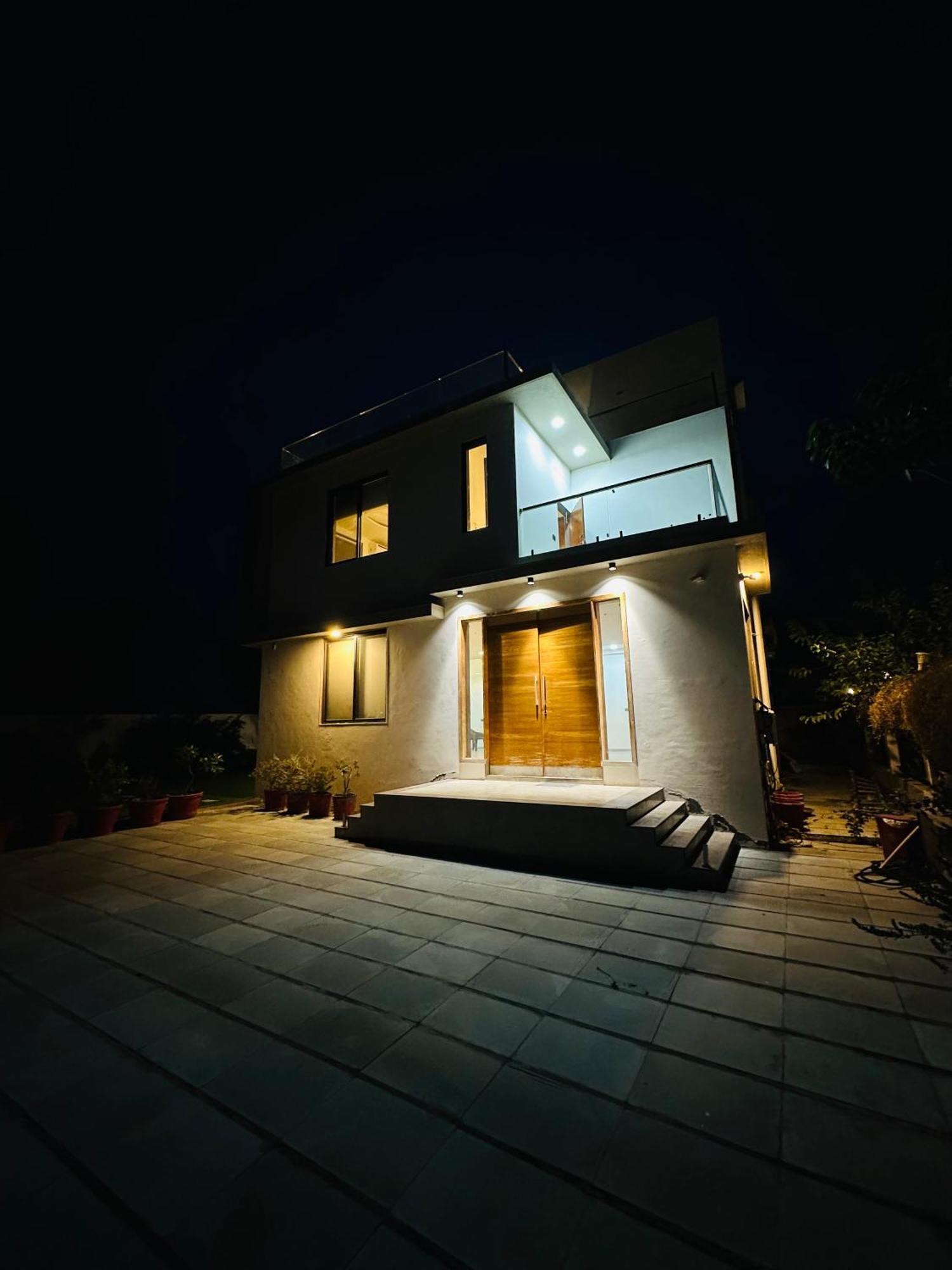 Karmabhumi 1 Villa Satej ภายนอก รูปภาพ
