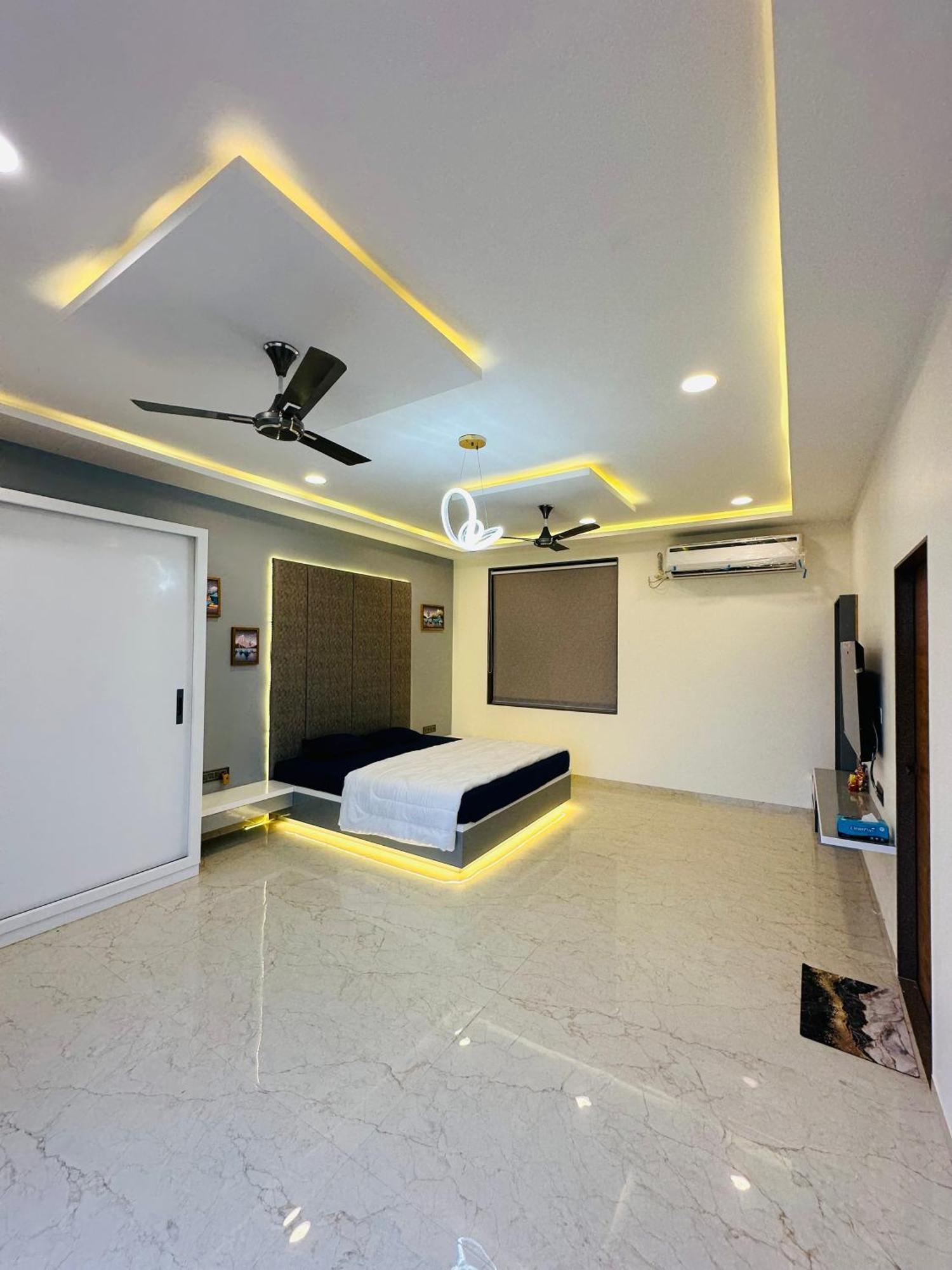 Karmabhumi 1 Villa Satej ภายนอก รูปภาพ