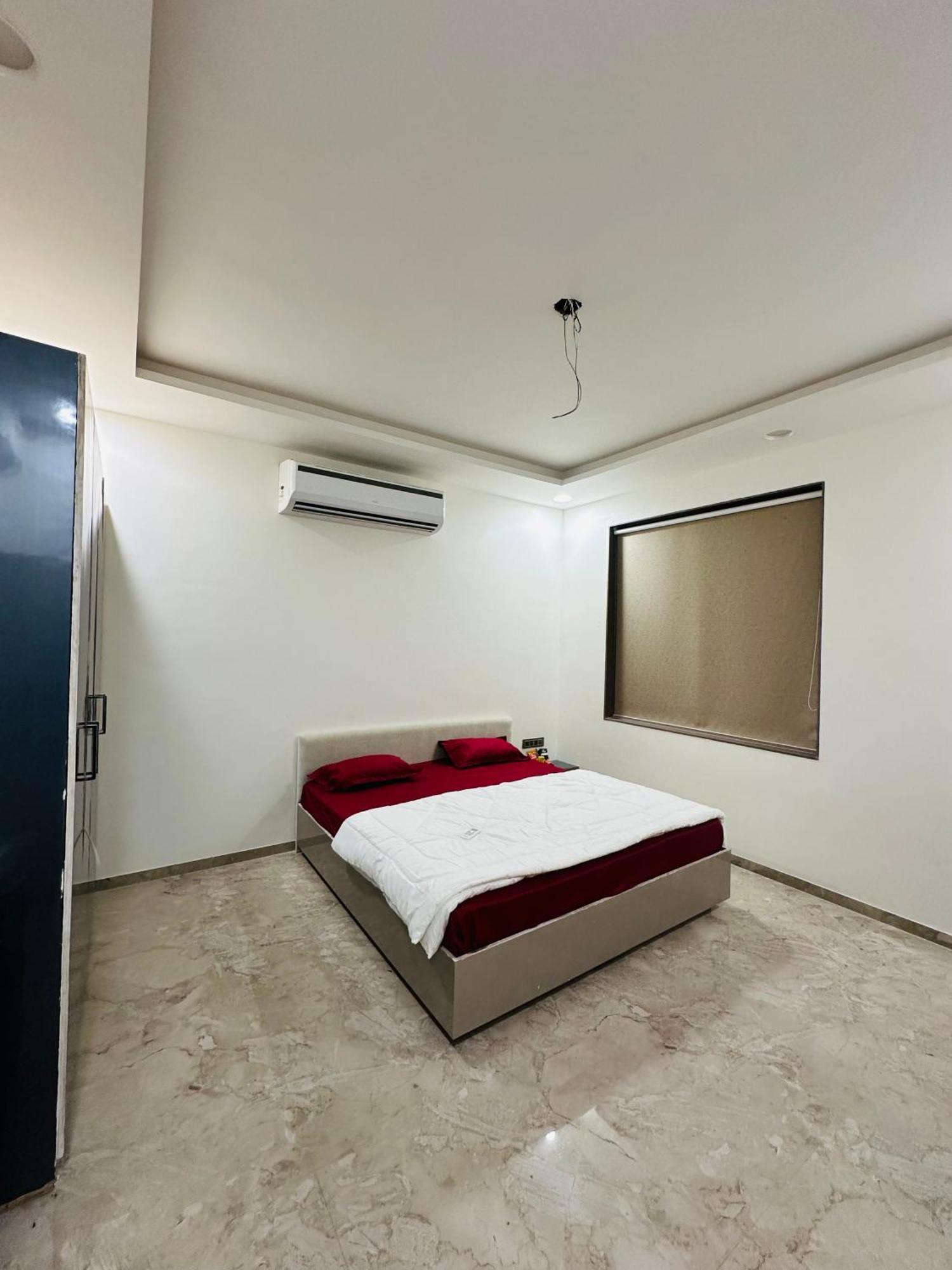 Karmabhumi 1 Villa Satej ภายนอก รูปภาพ